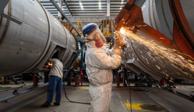 Chinese industrial profit rises in 2025, first time in four years