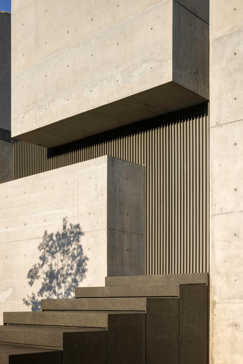 six extruded concrete volumes sculpt brutalist villa’s facade in mexico city