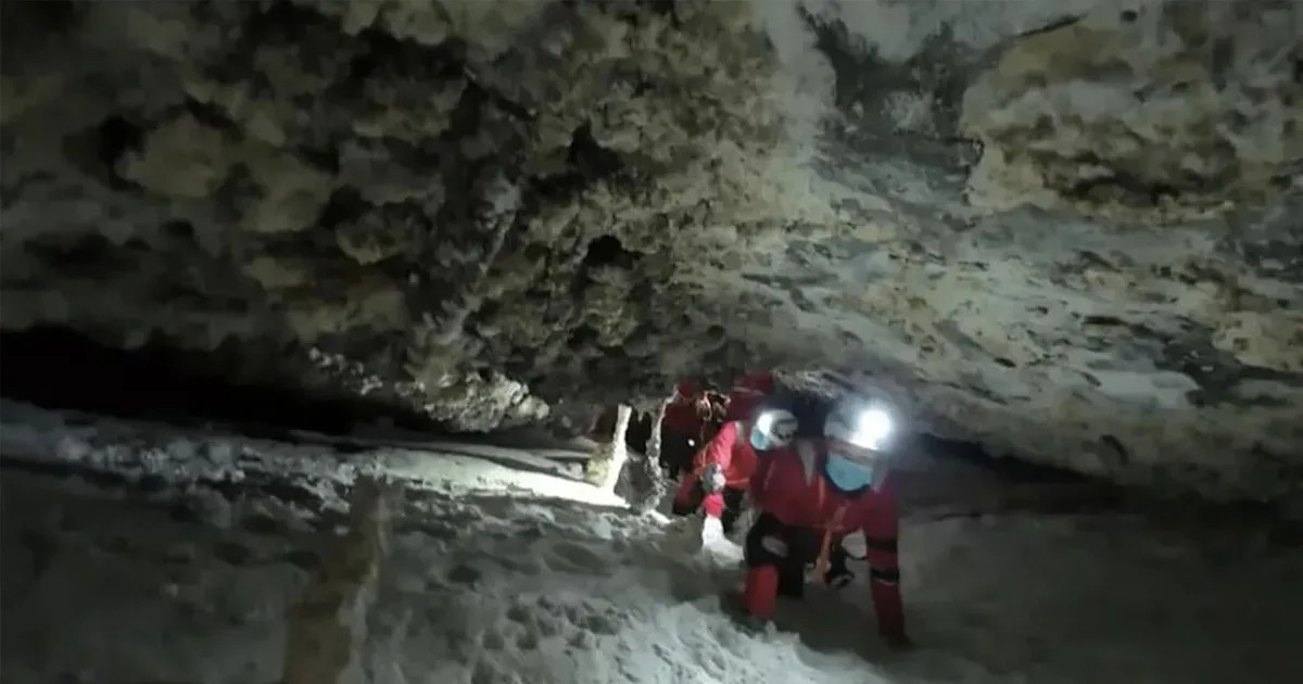 Chinese Moon Astronauts Emerge From Month-Long Journey Into Deep Cave