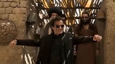 Akshaye Khanna in a still from the Dhurandhar song Fa9la, which went viral after release.