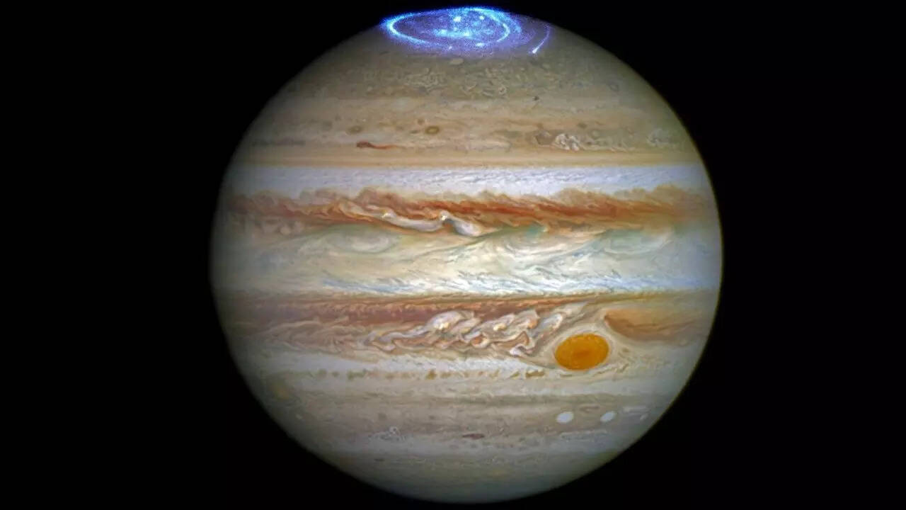 Auroras on Jupiter (Image source: NASA)