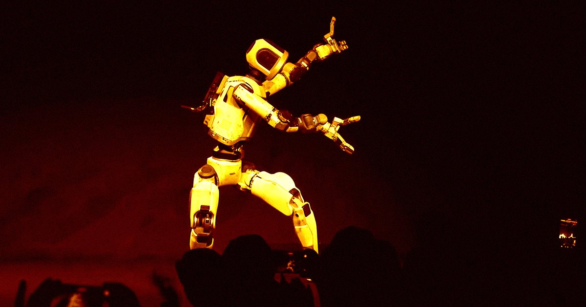 Boston Dynamics' New Robot Demo Will Give You Goose Bumps With Its Skin-Crawlingly Unnatural Movements