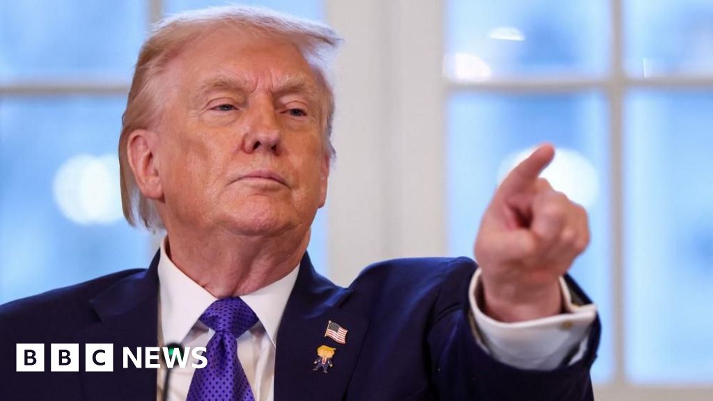 Trump seeks $100bn for Venezuela oil, but Exxon boss says country 'uninvestable'