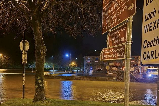 Multiple road and school closures across Wexford as River Slaney bursts its banks in Enniscorthy and Bunclody