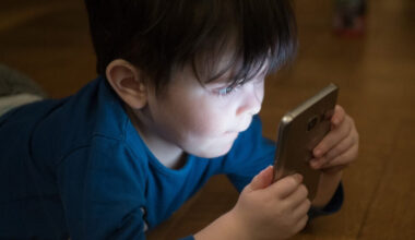 MCGUIRK: Just ban smartphones for kids