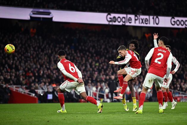 Manchester United unleash a new weapon as Arsenal become architects of their own downfall