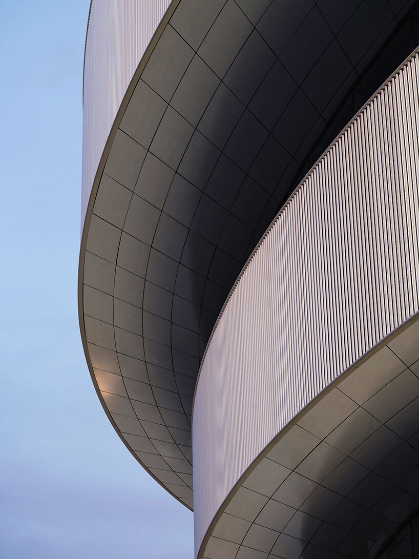 david chipperfield architects' arena milano prepares for the 2026 winter olympics
