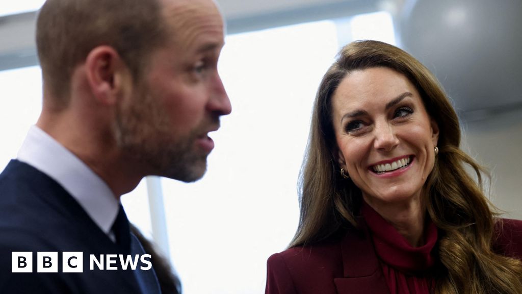 Catherine joins William in surprise visit to London hospital