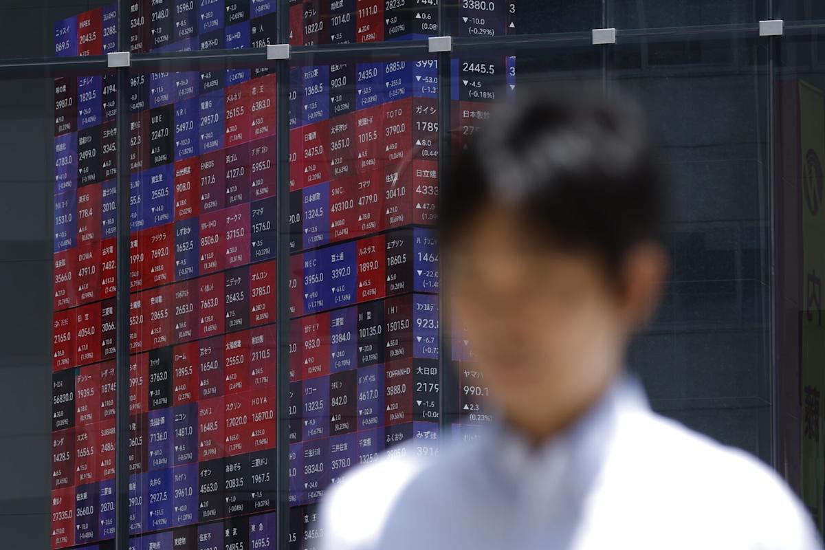 AI bubble fears and policy splits loom over Asia stocks in 2026