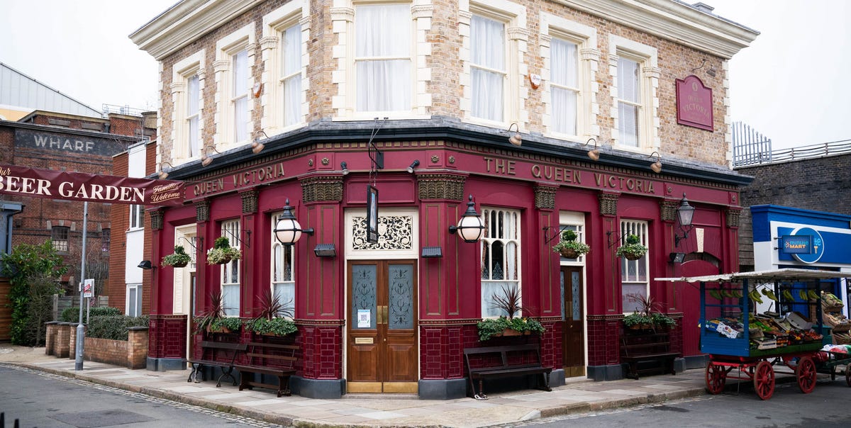 Former EastEnders star gives rare insight into how much cast were paid