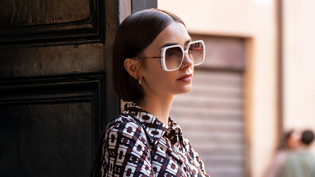 Lily Collins, Emily in Paris