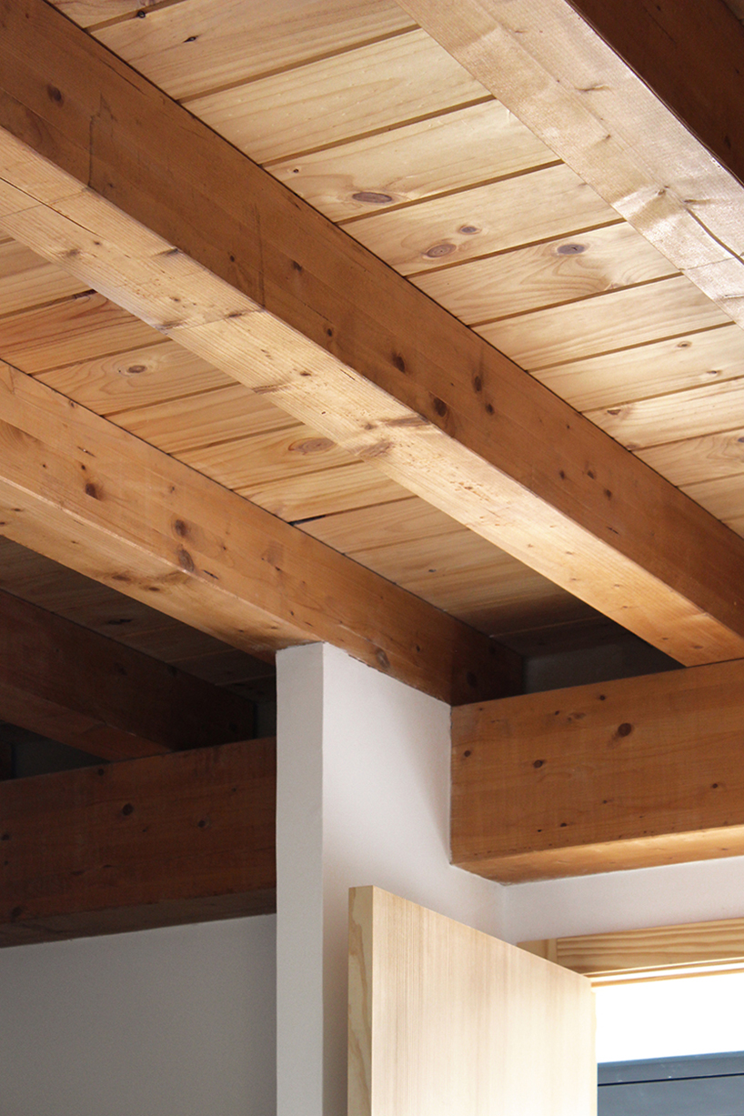stone and clay rebuild former rural stable as a seasonal refuge in spanish countryside