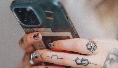 How to Manage Files on iOS and Android