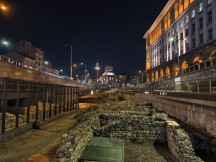 Low light, main cameras, 1x: vivo X300 Pro - 24mm, f/1.6, ISO 1770, 1/14s (4096x3072px) - Honor Magic8 Pro vs. Oppo Find X9 Pro vs. vivo X300 Pro