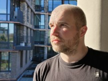 Portraits, main cameras, 2x: Oppo Find X9 Pro - 47mm, f/1.5, ISO 50, 1/399s (4096x3072px) - Honor Magic8 Pro vs. Oppo Find X9 Pro vs. vivo X300 Pro