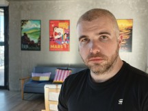 Portraits, main cameras, 2x: Oppo Find X9 Pro - 47mm, f/1.5, ISO 125, 1/101s (4096x3072px) - Honor Magic8 Pro vs. Oppo Find X9 Pro vs. vivo X300 Pro