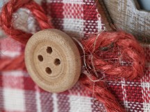 Closeups, telephoto cameras: vivo X300 Pro (7x) - 170mm, f/2.6, ISO 1000, 1/33s (4080x3072px) - Honor Magic8 Pro vs. Oppo Find X9 Pro vs. vivo X300 Pro