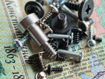 Closeups, telephoto cameras: vivo X300 Pro (7x) - 170mm, f/2.6, ISO 250, 1/100s (4080x3072px) - Honor Magic8 Pro vs. Oppo Find X9 Pro vs. vivo X300 Pro