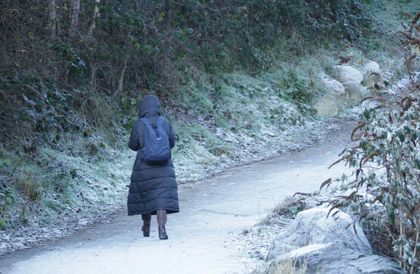 Cold weather to continue today as weather warnings to lift later this morning