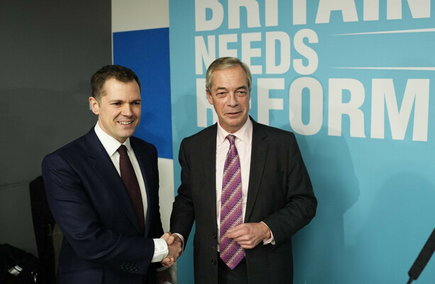 Robert Jenrick officially defects to Reform after being sacked by Tory leader - The Journal