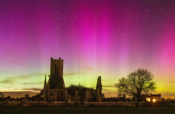 Ireland is on aurora watch again, but the timing and cloud cover might make it hard to spot - The Journal