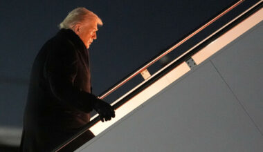 Trump (eventually) departs for Davos after 'minor electrical issue' on Air Force One - The Journal