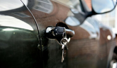 Staff at leading Irish insurance underwriter say they've been left without pay as firm enters liquidation