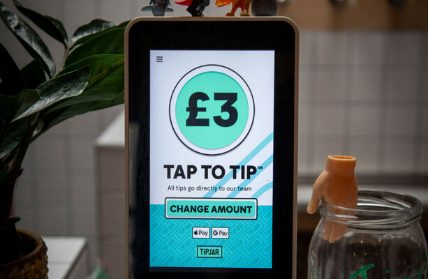 Two thirds of people feel tipping in Ireland is ‘becoming less voluntary’ - The Journal