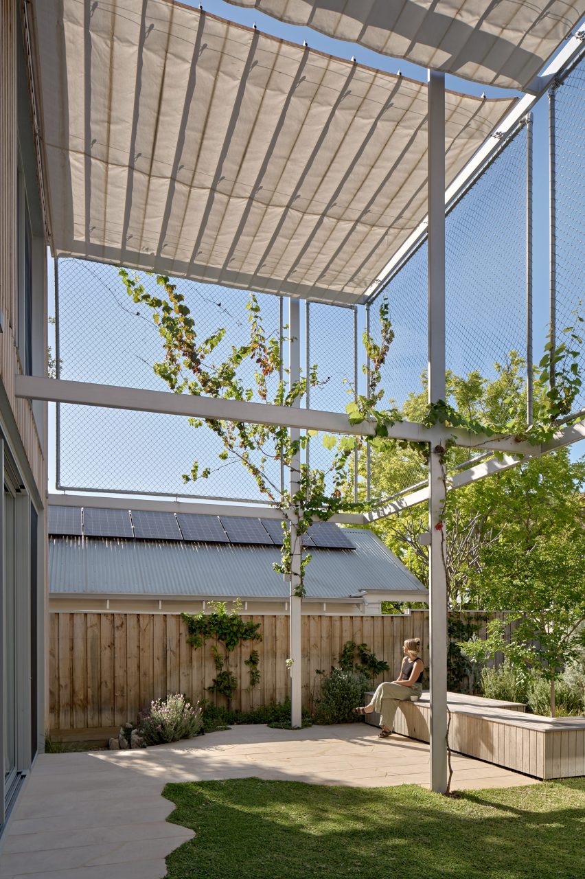 Garden area at family home by Philip Stejskal Architecture