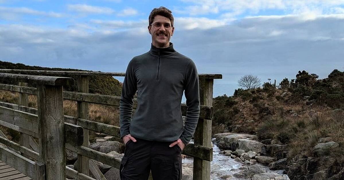 Man walking barefoot from Istanbul to Mayo to raise money for charity