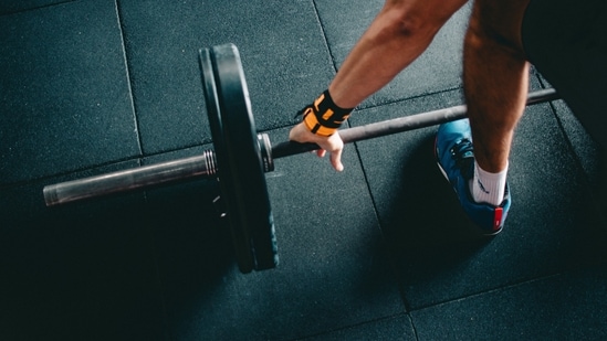 Lift more this year to support your muscle mass and increase strength. (Pexels)