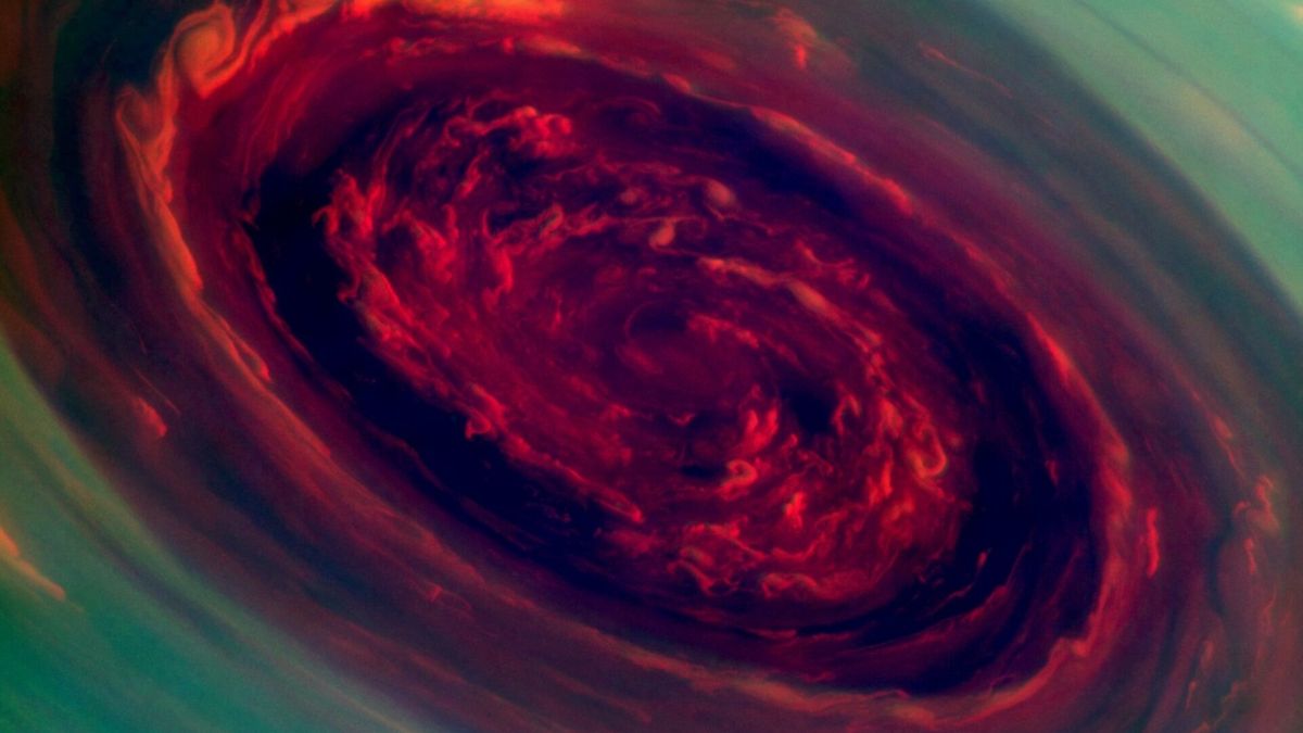Polar Storms on Jupiter And Saturn Reveal Deep Atmospheric Differences : ScienceAlert