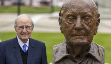 Mitchell bust removed from Queen's University Belfast