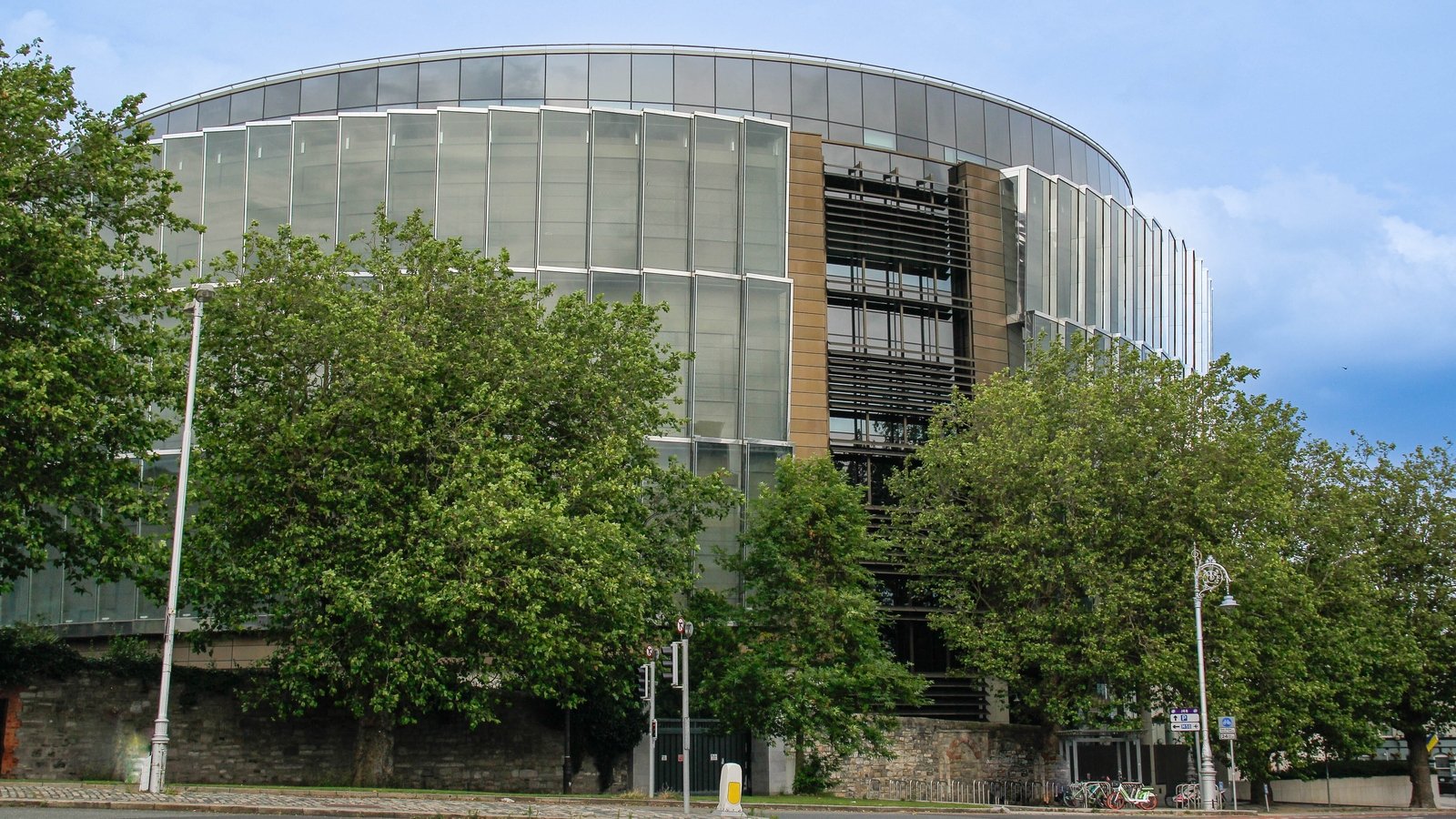 Man who stabbed doctor multiple times jailed for 10 years