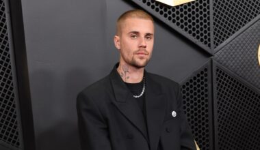 Justin Bieber performs in underwear, Trevor Noah slams Nicki Minaj and Trump at Grammys
