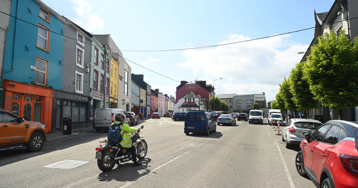 Bus Éireann to review adding a stop to busy north Cork town