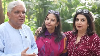 Javed Akhtar roasts Farah Khan for not knowing Hindi counting.