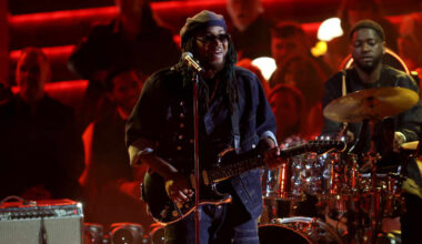 Leon Thomas’s 2026 Grammy look was denim couture