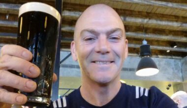 Irish bus driver who chased necklace thief is hero, says British justice minister – The Irish Times