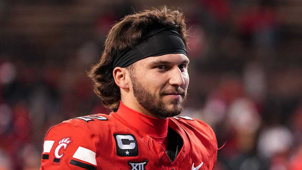 Report: Former Bearcats quarterback entering treatment program for gambling addiction