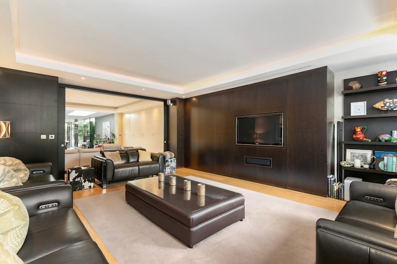 33 Ailesbury Road, Ballsbridge, Dublin 4: cinema room