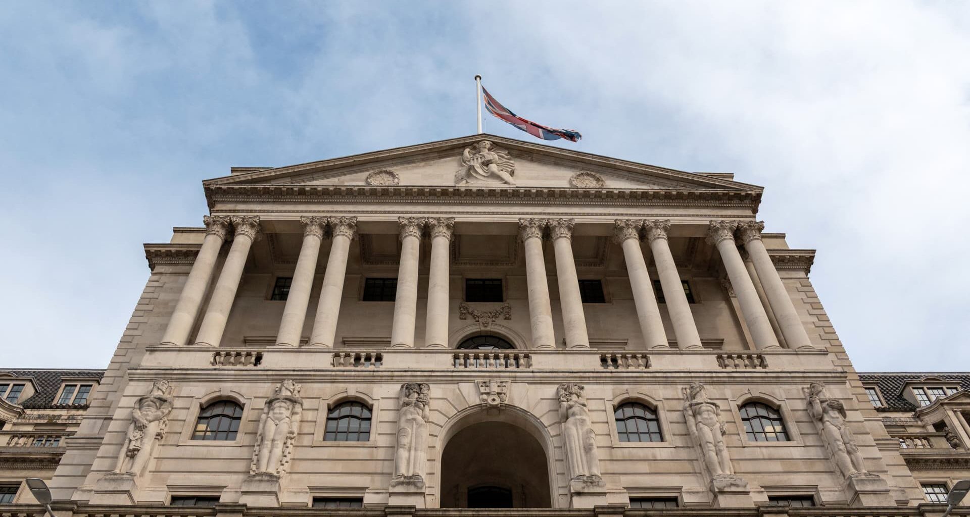 Debt, AI boom and economic fragilities raise global risks, BIS says