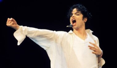 Michael Jackson’s Non-Single Ties ‘Thriller’ As One Of His Biggest Hits