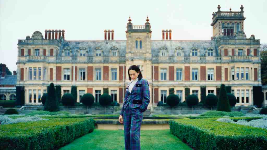 Sian Clifford's Satirical Comedy 'Lady' Scores U.S. Deal