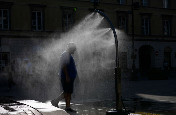 France records around 1,000 deaths as heatwave moves to eastern Europe - The Journal