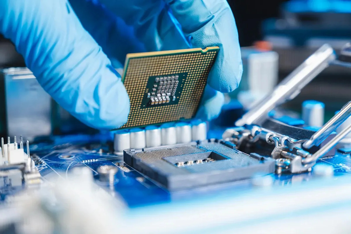 Top After-Hours Gainers Today Beyond Micron: QCOM, AMAT, LRCX Surge