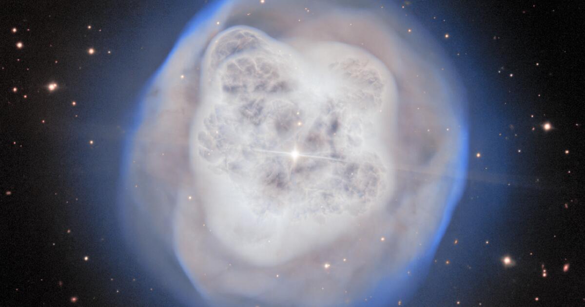 Dying star resembles a billowing crystal ball in new telescope photo