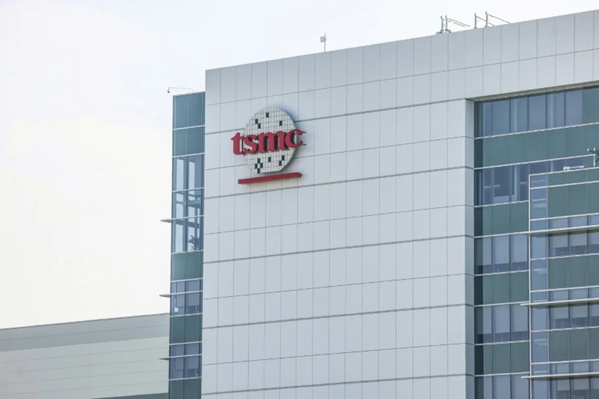 Taiwan chipmaker TSMC reports record quarterly profit