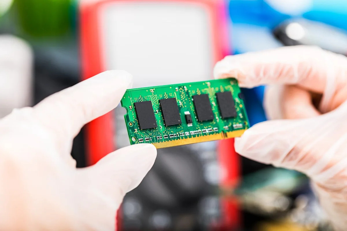 The Artificial Intelligence (AI) Memory Supercycle Is Getting Stronger. Here's How You Can Profit From This Boom With Less Than $100