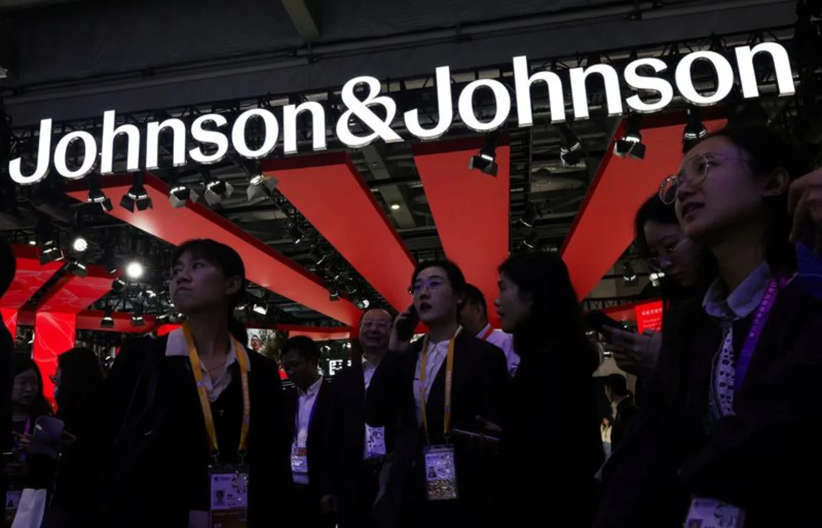 J&J enters US robotic surgery market after device gets marketing authorization